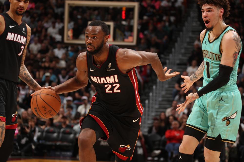 球队在左路 球队在左路